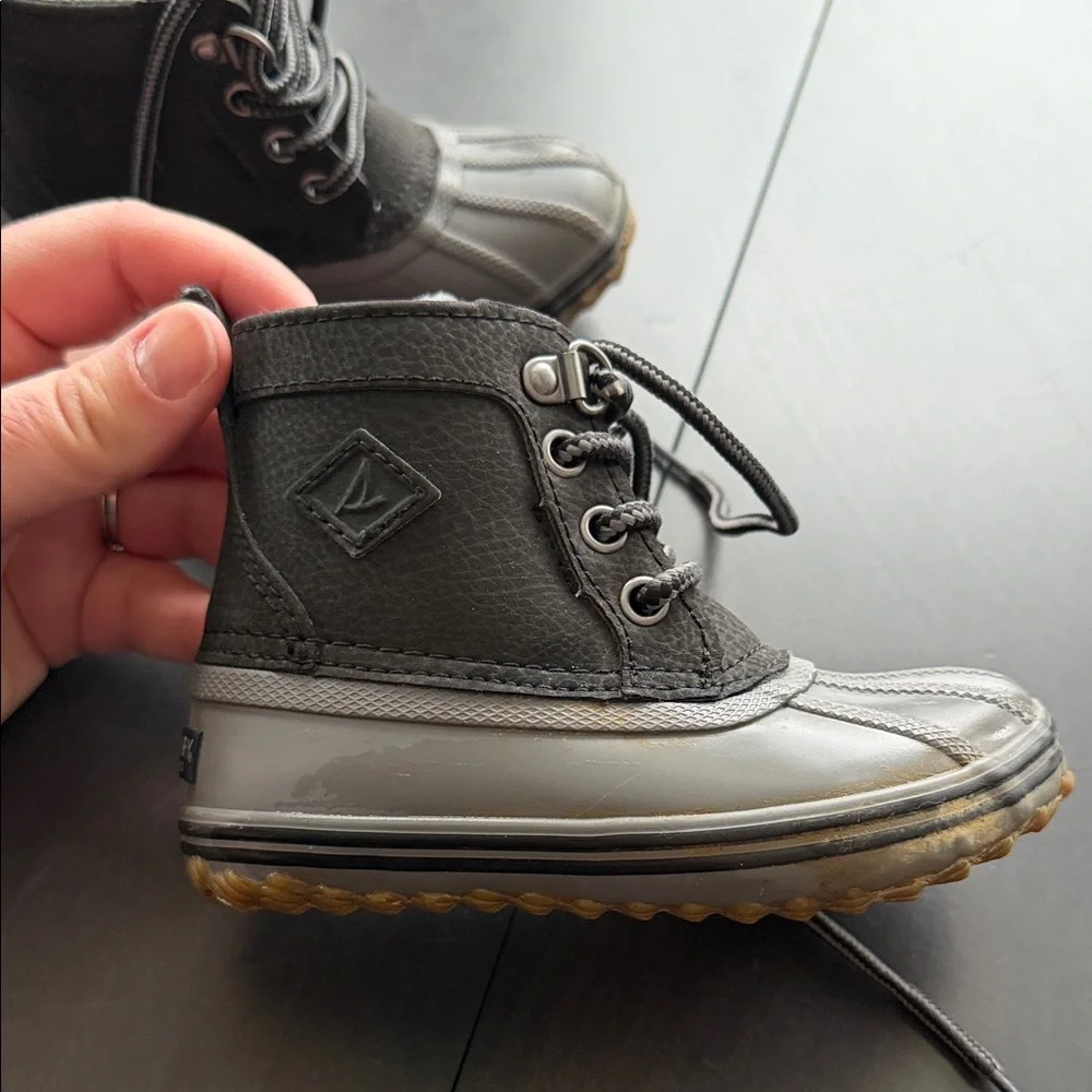 Sperry Bowline boys boots
